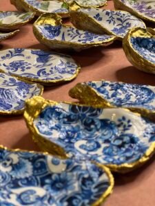 Custom Oyster Shell Ring Dish – Blue & White Chinoiserie | Handcrafted Coastal Decor & Jewelry Holder